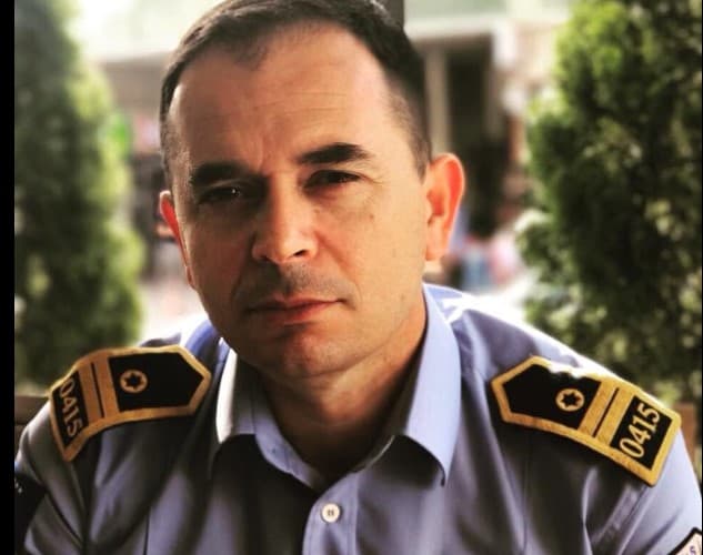 Polici hero: Ia shpëtoi jetën 9 vjeçares, merr falënderim prekës nga familja