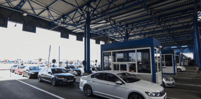Shtohet fluksi i mërgimtarëve, deri 30 minuta pritje për të hyrë në Kosovë