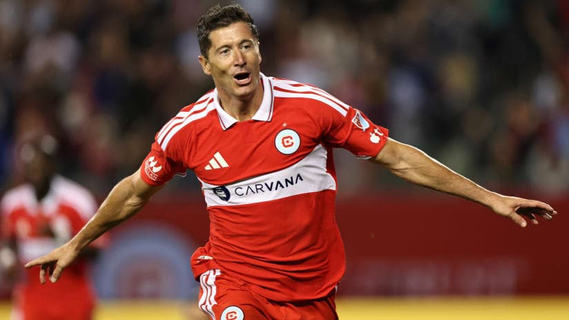 Lewandowski debuton me dygolësh në ShBA (VIDEO)