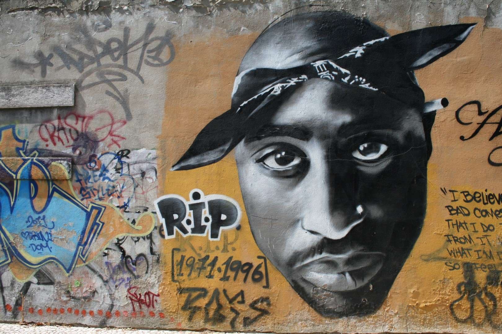 Sot bëhen 20 vjet nga vdekja e Tupac Shakur