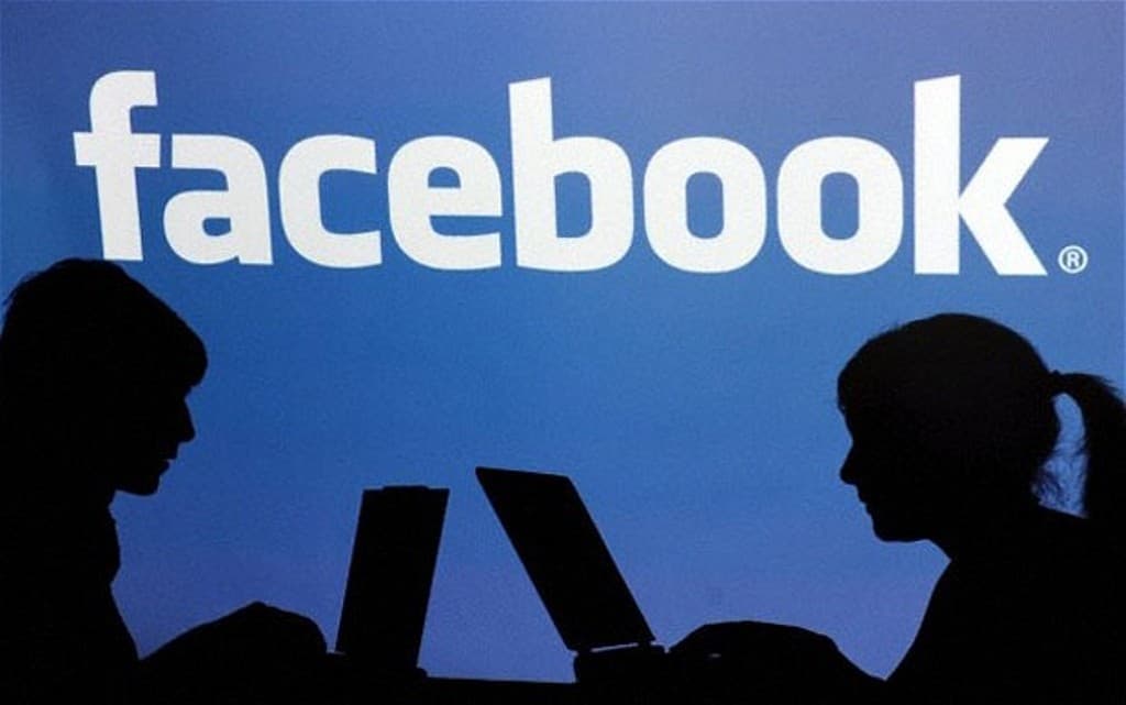 Zilia që shkakton Facebooku