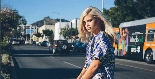 Sofia Richie zbulon tatuazhin e ri (FOTO)