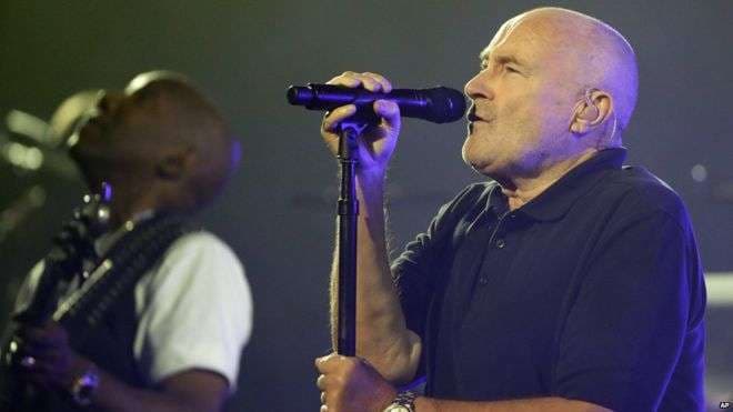 Phil Collins rikthehet në skenë me turne në Evropë