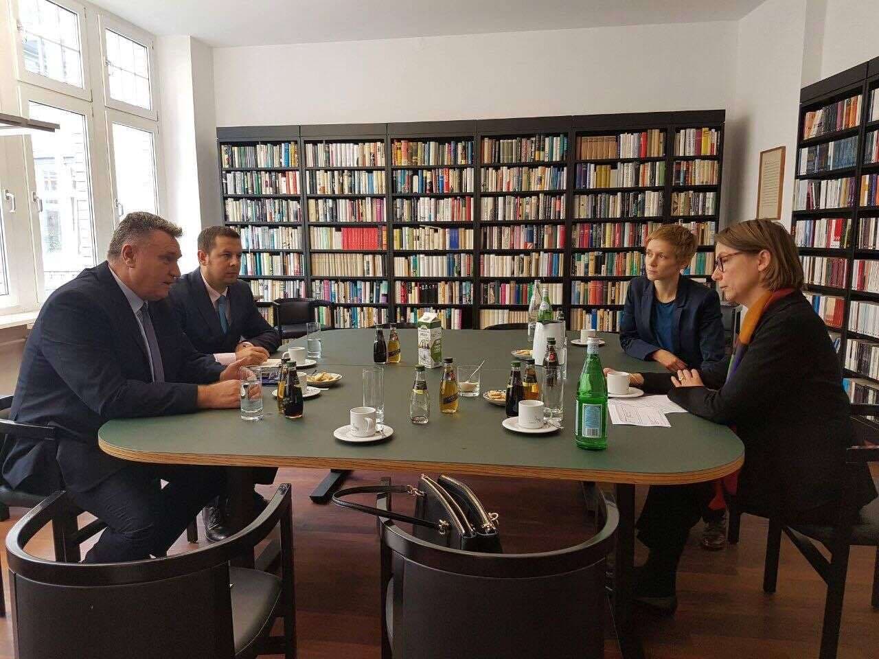 Hoti: Të gatshëm për anëtarësim në rrjetin evropian të botimeve “Traduki”