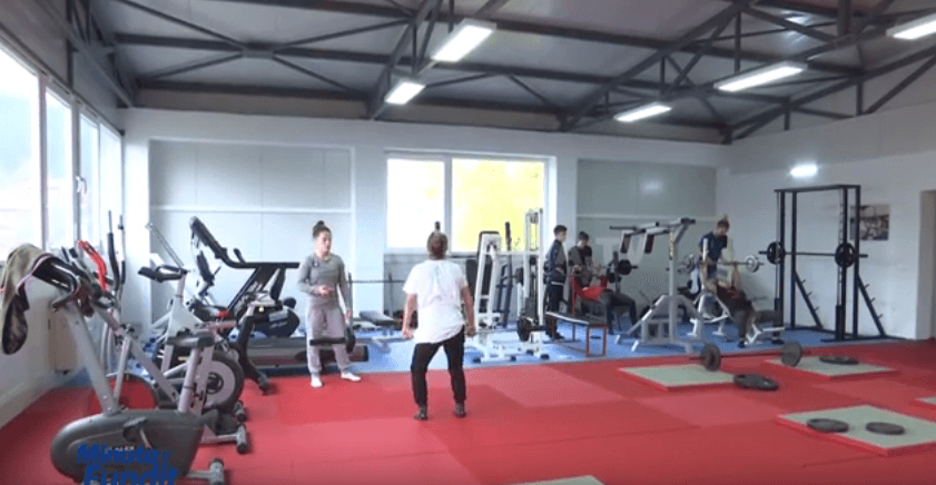 Pas pushimit, Majlinda nis stërvitjet (VIDEO)