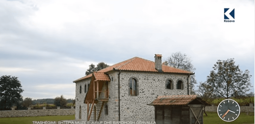 Në shtëpinë muze të patriotëve Jusuf dhe Bardhosh Gërvalla (VIDEO)