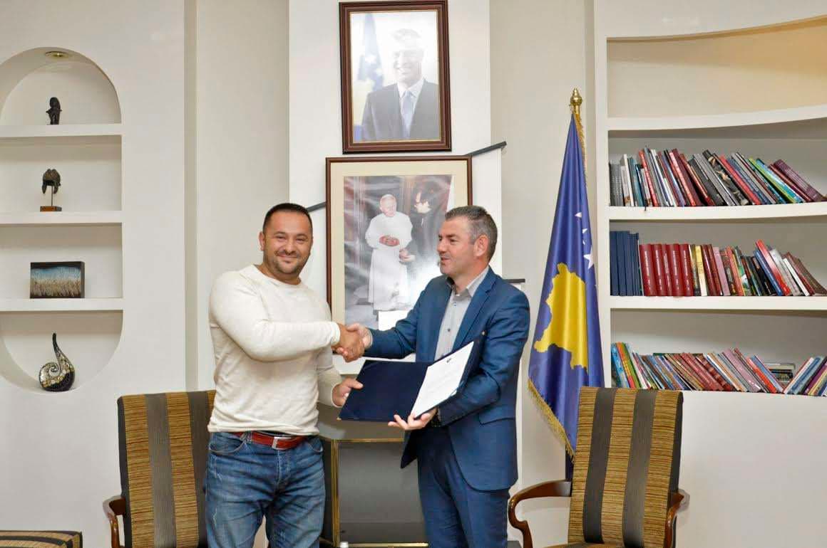 Toni Kuka fiton pagën e përhershme nga Qeveria