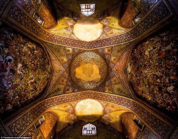 Imazhe mahnitëse që tregojnë bukurinë e xhamive iraniane