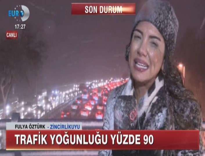 Acari ngrin gazetaren gjatë transmetimit (VIDEO)