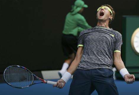 Shokohet Serbia: Djokovic eliminohet nga lojtari i 117
