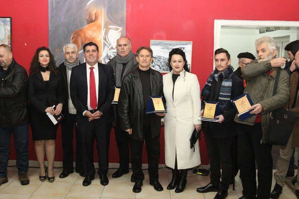 Në Gjilan hapet ekspozita e arteve pamore