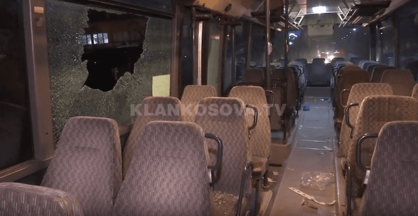 Torcidat mohojnë ta kenë sulmuar autobusin e Plisave (VIDEO)