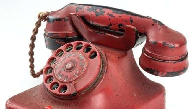 Shitet telefoni i Hitlerit për 243 mijë dollarë