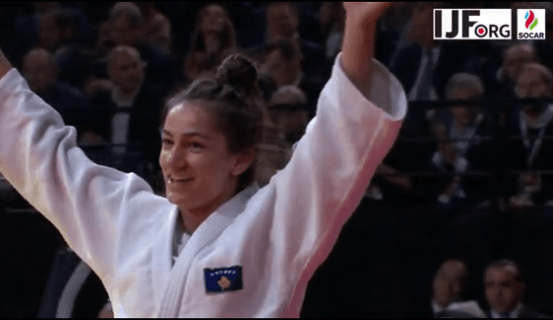 Majlinda katër herë e artë në Paris