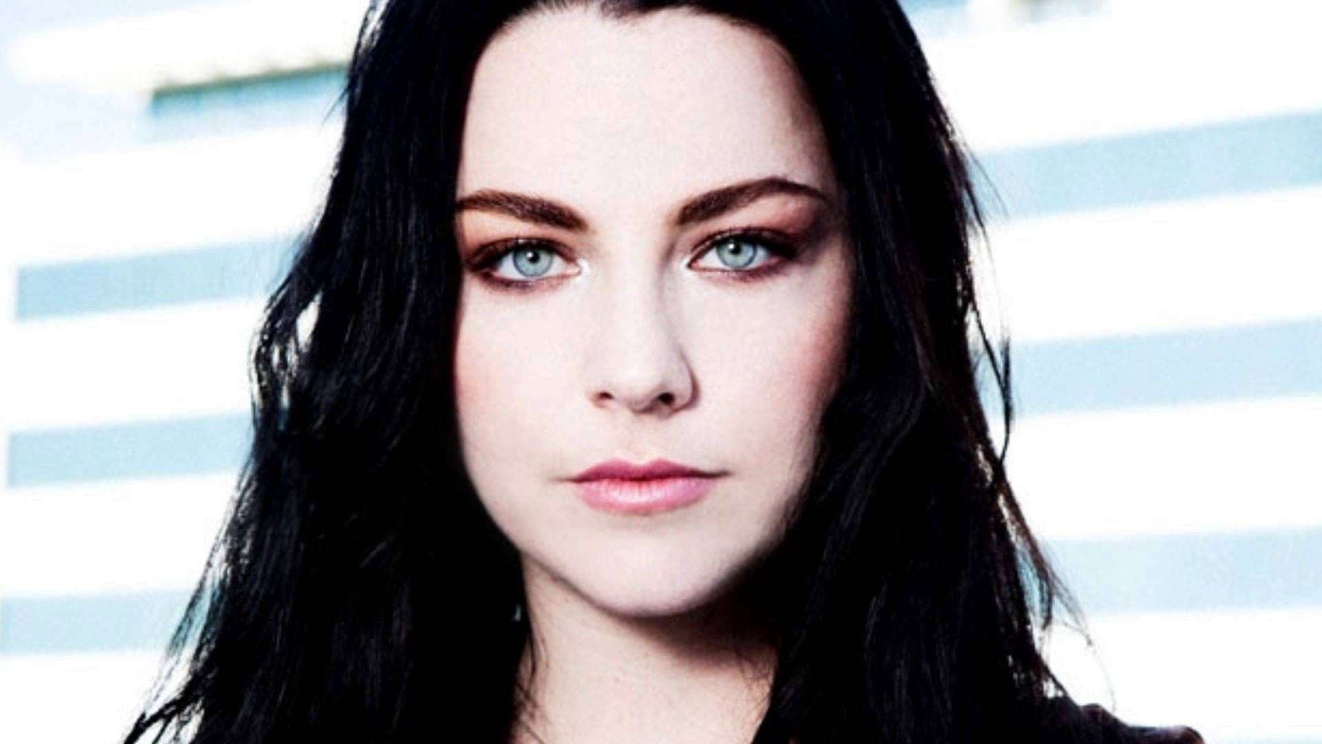 Këngëtarja e Evanescence kthehet në skenë