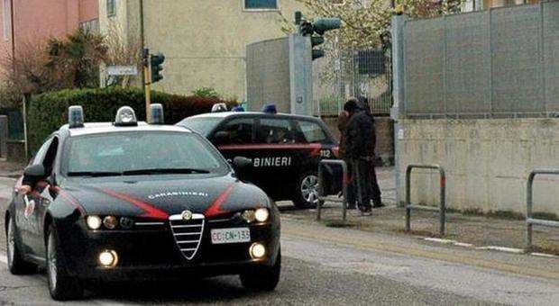 Itali: 22-vjeçari vrau nënën dhe më pas dogji shtëpinë