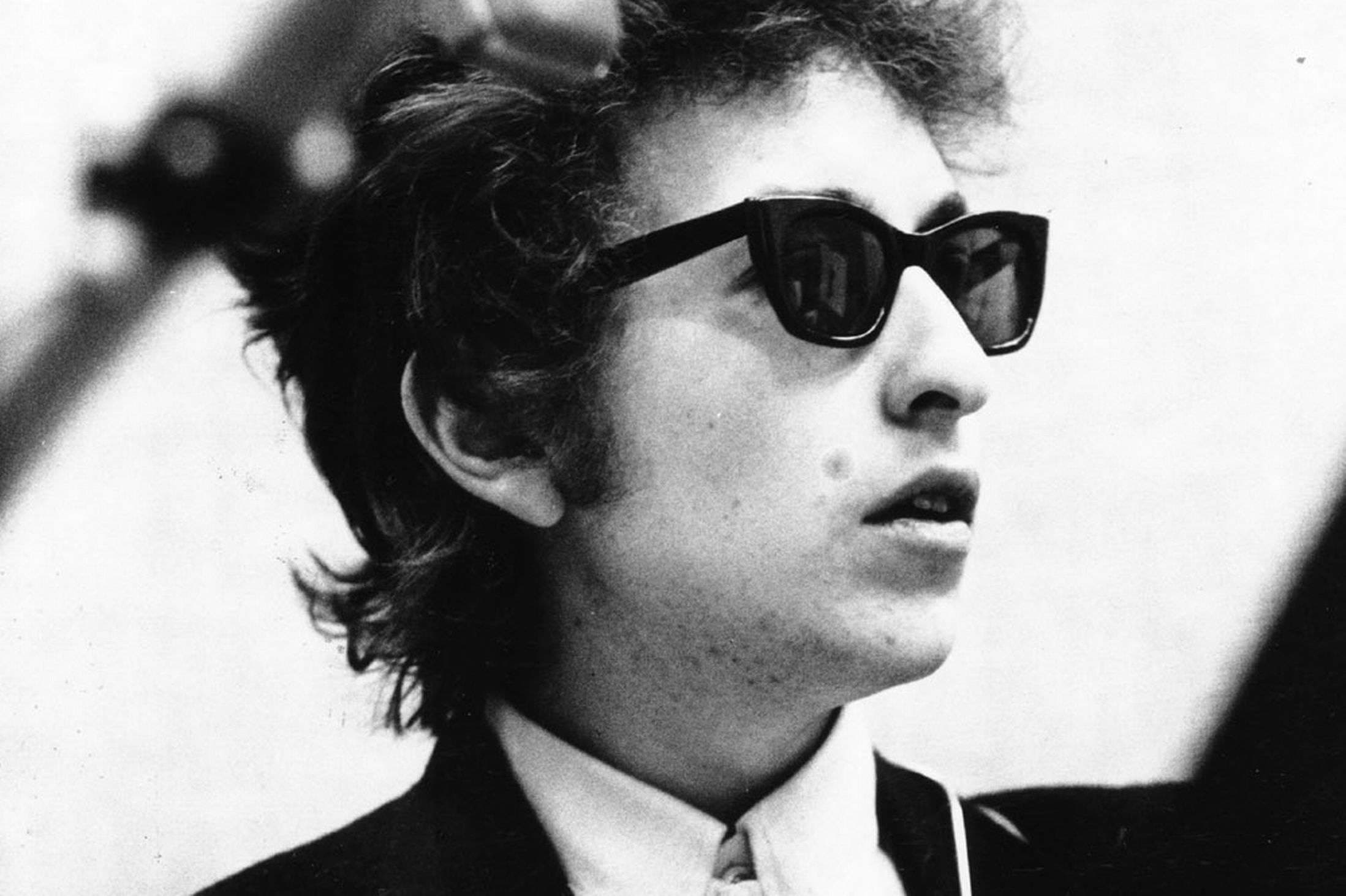 Bob Dylan më në fund do ta pranojë çmimin Nobel