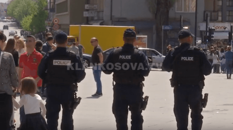 Kalon rreziku nga terroristët (VIDEO)