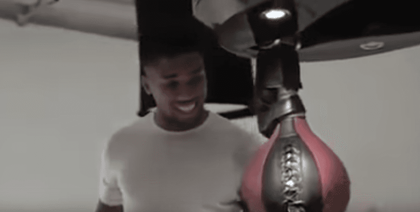 Kur Anthony Joshua kishte bllokuar makinën e goditjeve (VIDEO)