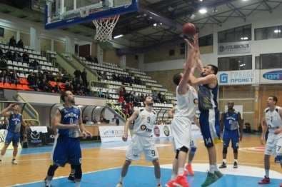 Rekord i ri në basketbollin shqiptar, arrihet fitore 207 - 40 (FOTO)