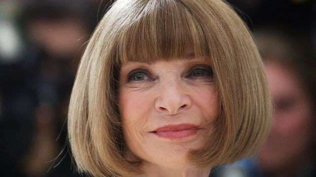 Anna Wintour nderohet nga Mbretëresha e Britanisë
