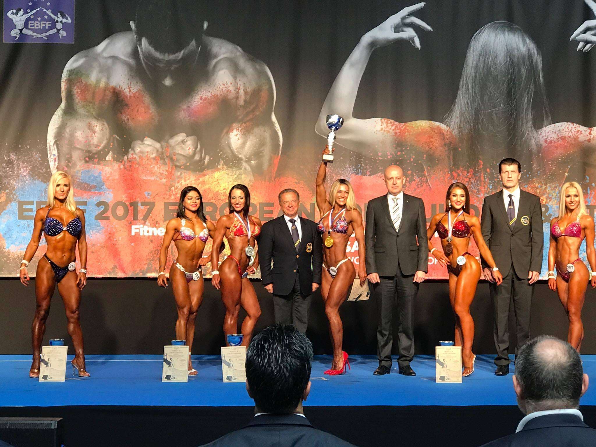Gentiana Beqa - kampione e Europës në Bodybuilding (FOTO)