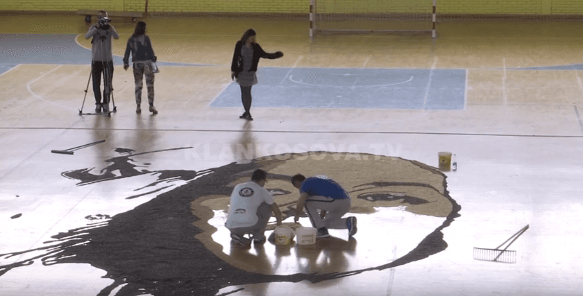 Dy tonë fara për portretin e Rita Orës (VIDEO)