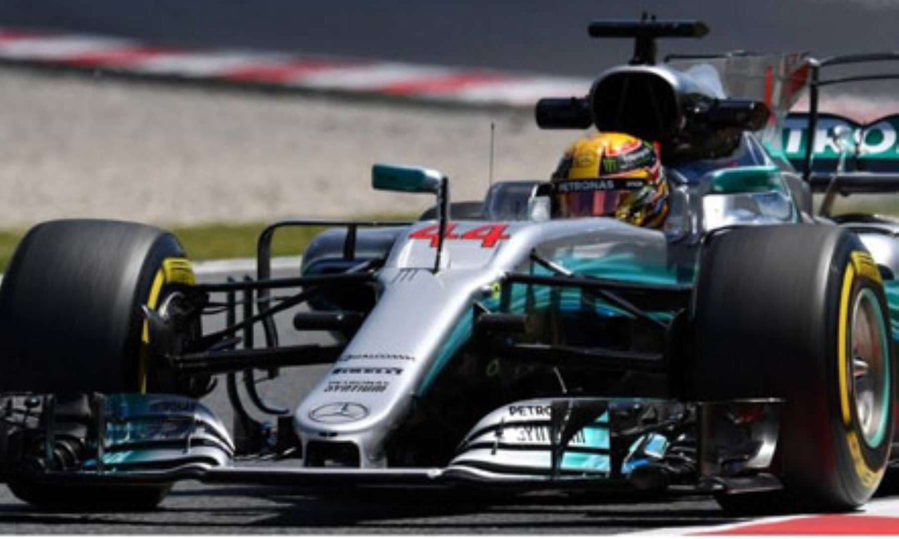 Spanjë: Hamilton në pole position, Vettel i dyti