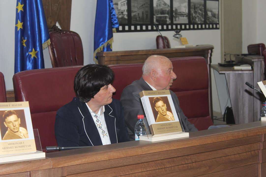 Promovohet libri “Misionar i Arsimit Kombëtar”