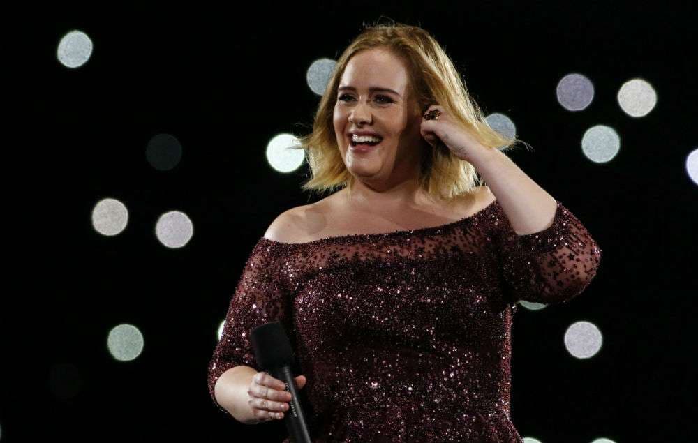 Adele shpjegon se pse mund të mos bëjë turne më
