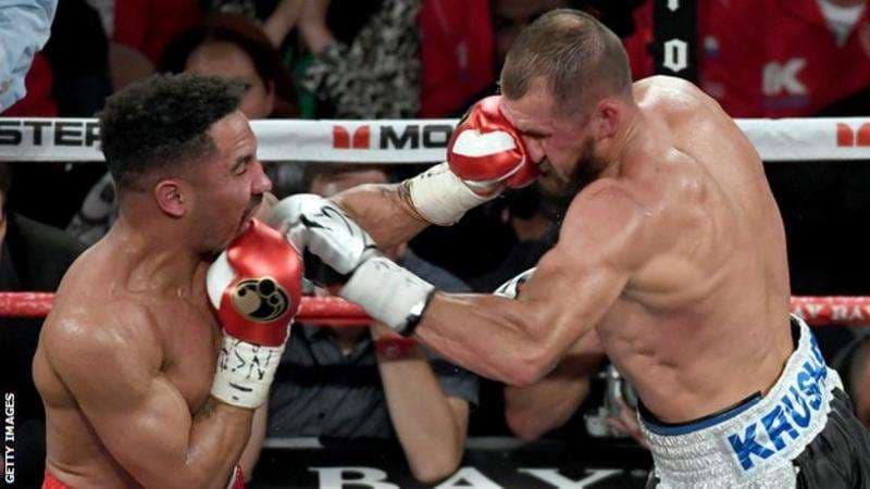 Ward mposht Kovalevin, mbetet kampion bote
