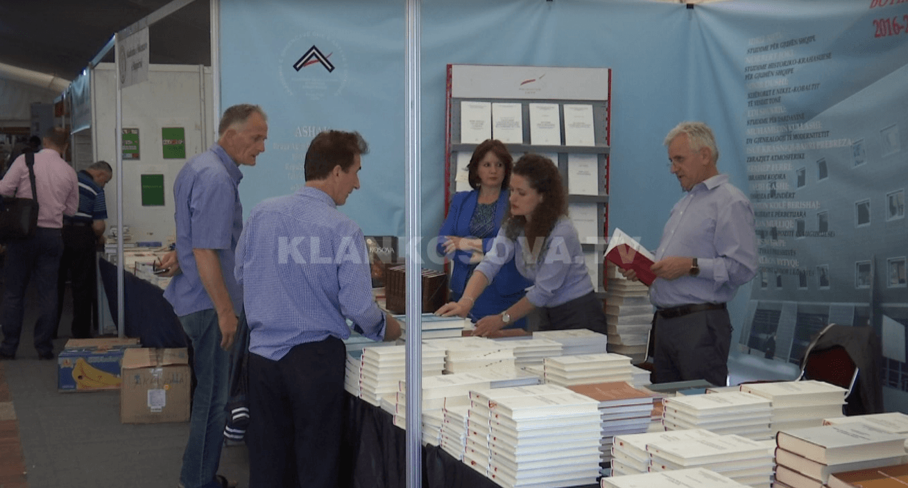Prishtinë, hapet Panairi i Librit (VIDEO)
