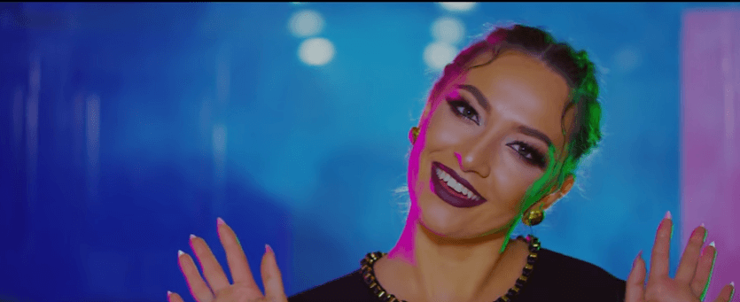 Dafina Rexhepi publikon këngën e re (VIDEO)