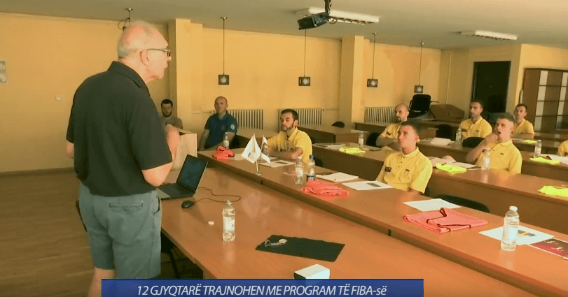 12 gjyqtarë trajnohen me program të FIBA-së (VIDEO)