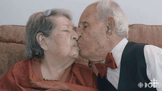 Çifti shekullor, mbi 80 vjet së bashku (VIDEO)