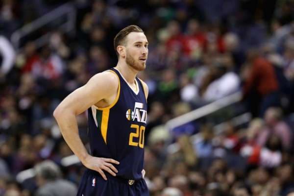 Hayward shkon në Boston