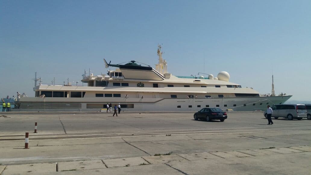 Princi saudit me jahtin gjigant në Durrës