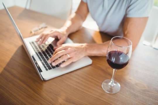 Alkooli ndihmon në mbamendje