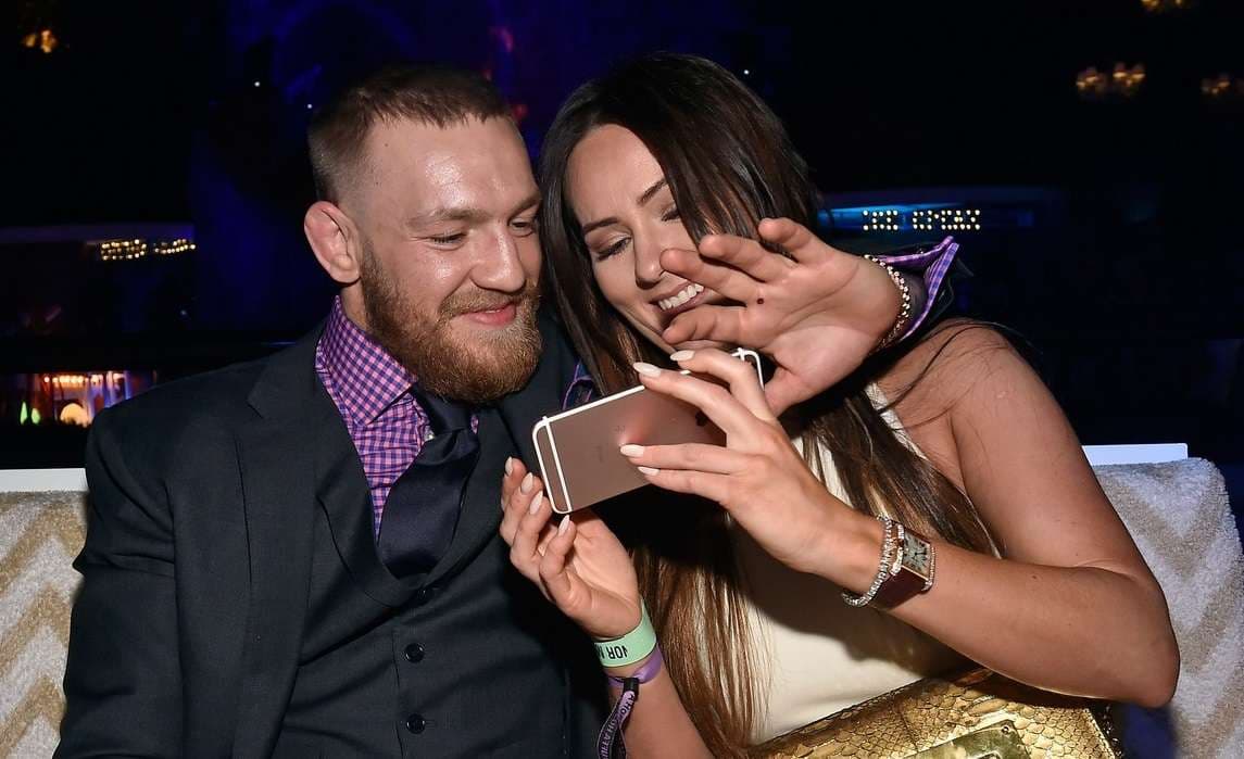 Njihuni me të dashurën e Conor McGregor