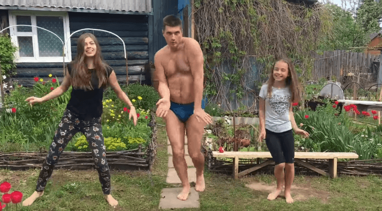 Kur babai merr qendrën e vëmendjes! (VIDEO)
