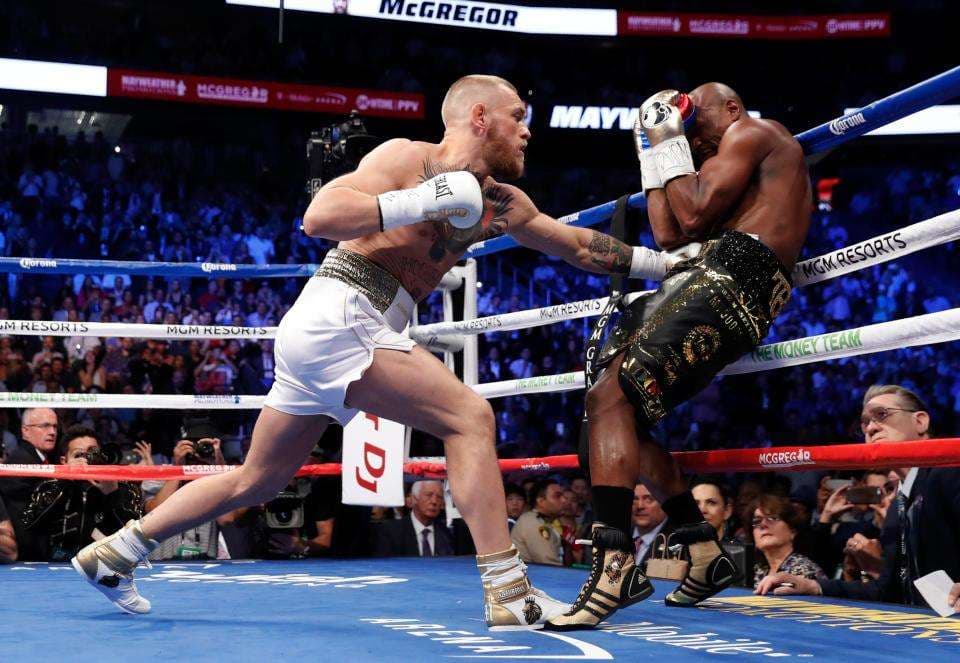 Mayweather u godit më shumë nga McGregor sesa Pacquiano