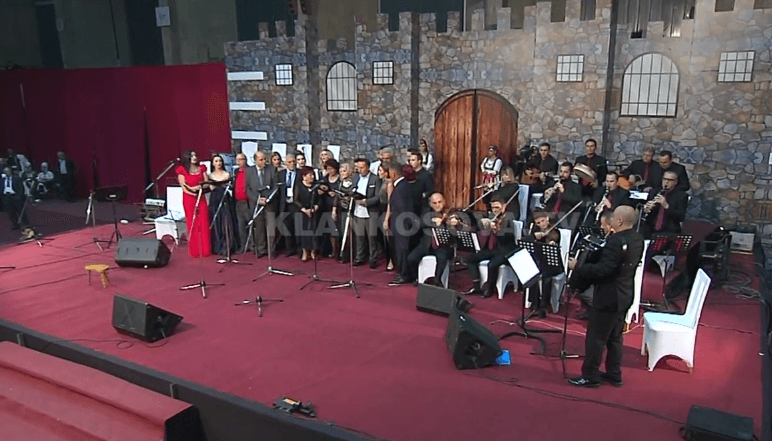 Ferizaj: 50 vjetori i ansamblit "Kastriotët" (VIDEO)