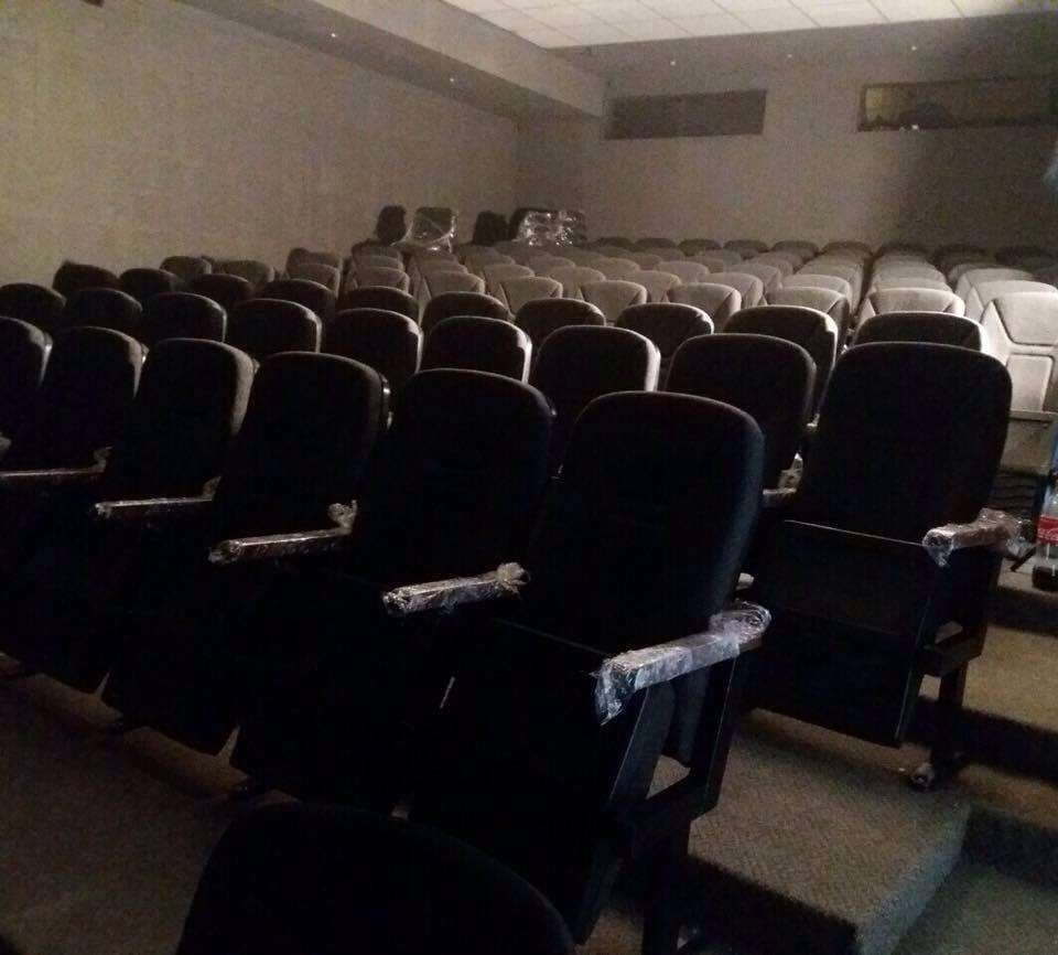 Teatri "Dodona" rihapet brenda pak ditësh