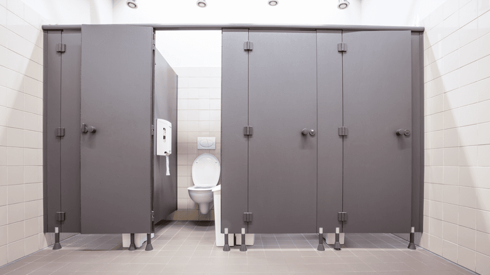 Cili është rreziku i përdorimit të WC publike