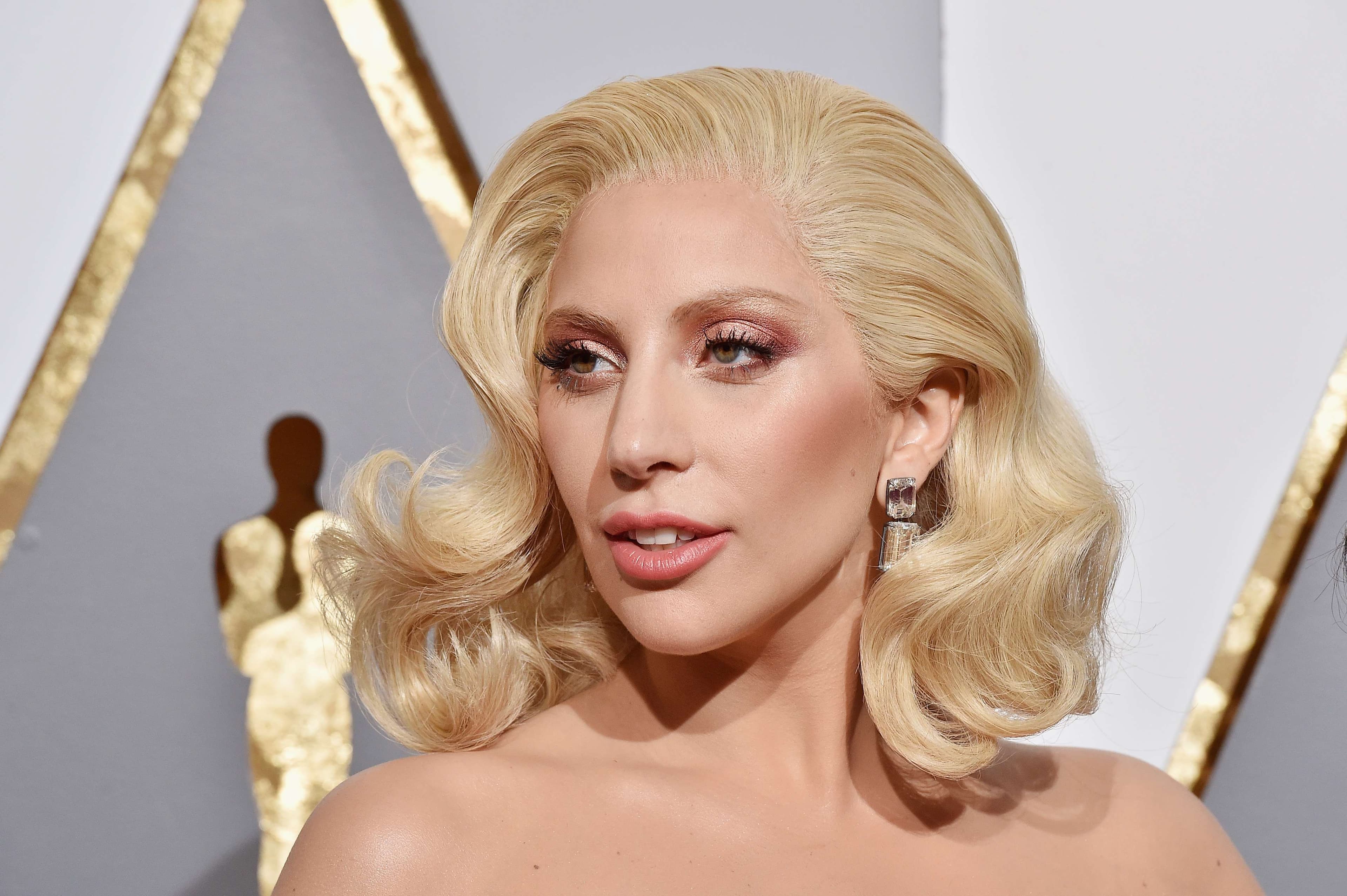 Lady Gaga i bën thirrje Hollywoodit të ketë më shumë kujdes për shëndetin mendor të tyre