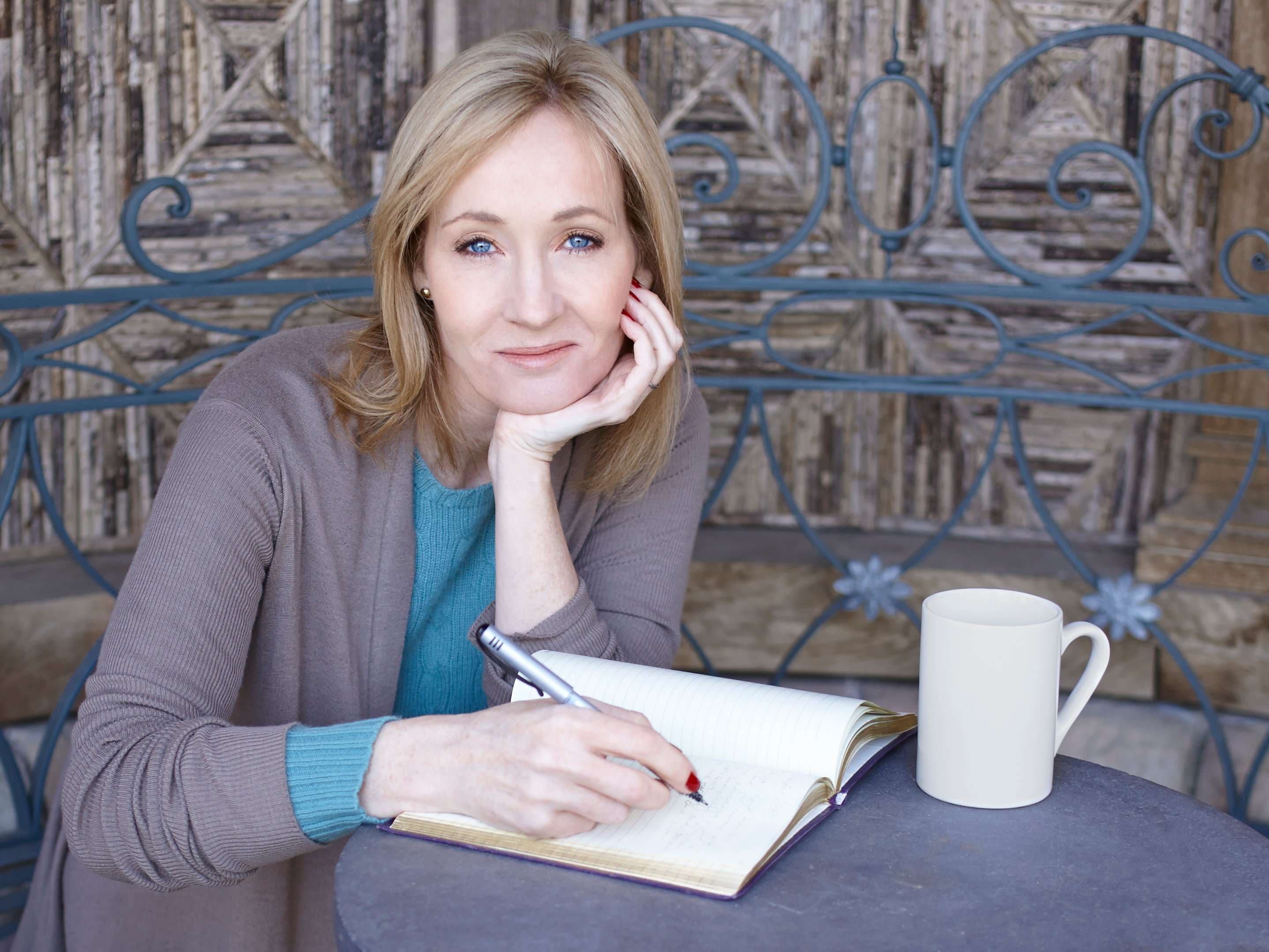 J.K. Rowling me fjalë të urta në Twitter