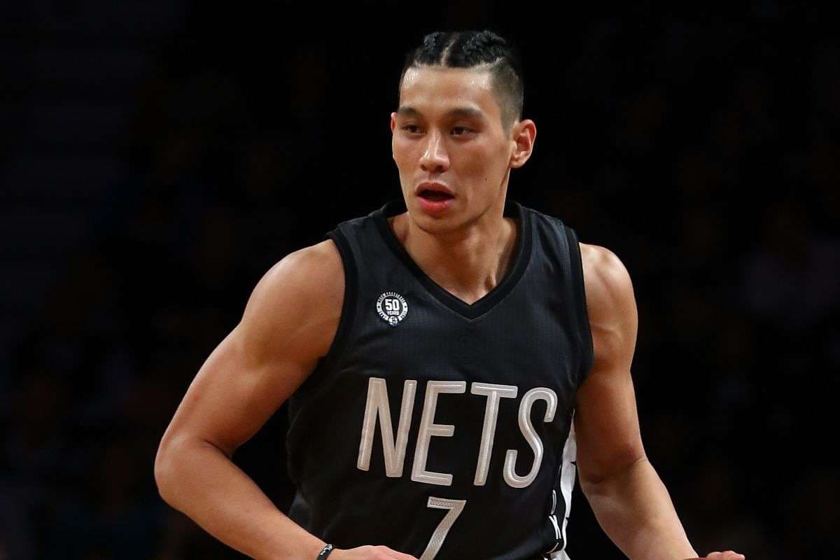 Jeremy Lin më i saktë se roboti (VIDEO)