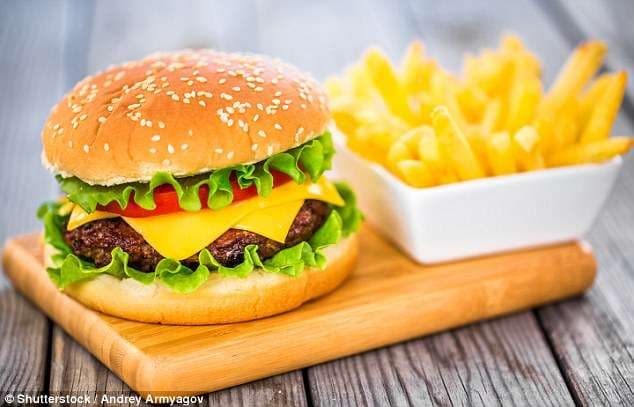 Pse të hash dy hamburgerë është e shëndetshme?