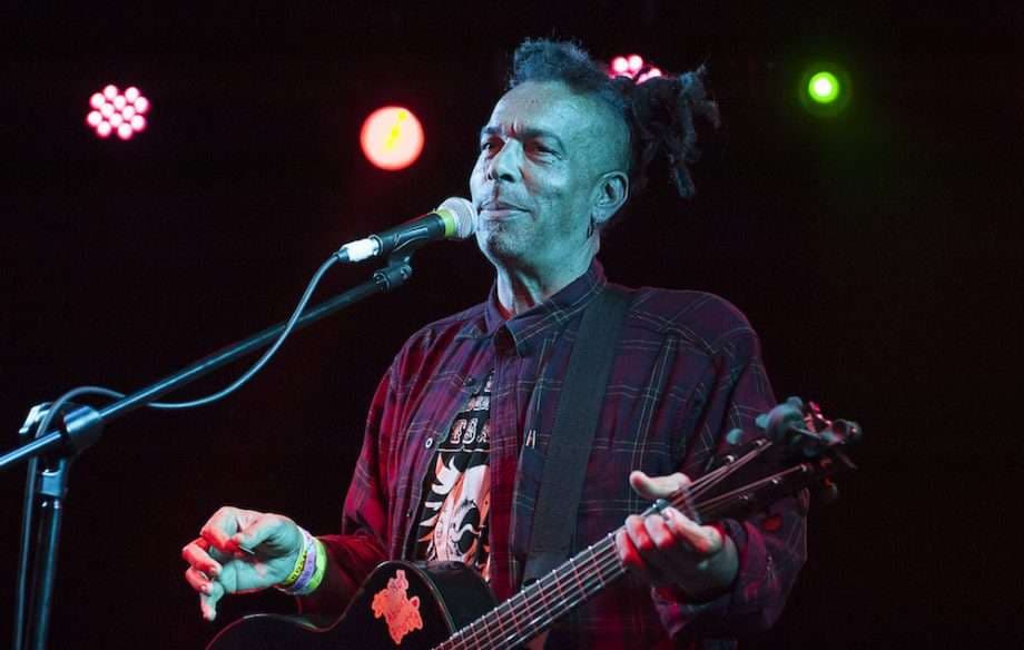 Vdes Chuck Mosley