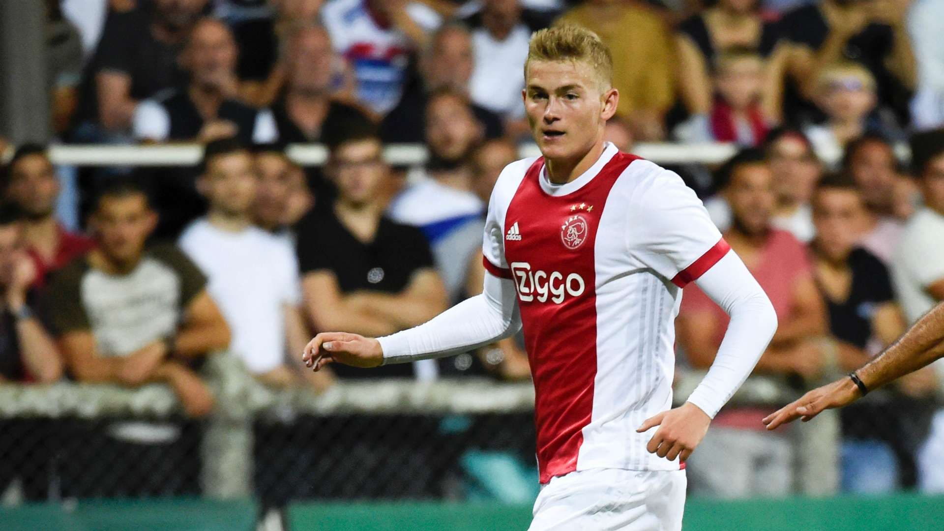 Juve refuzon ofertën e Barcelonës për De Ligt